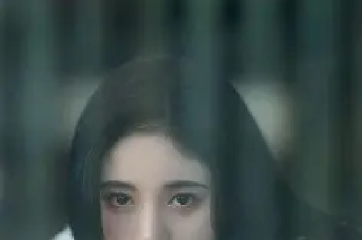 网红猴哥离婚半年被曝新恋情上海街头亲密互动引关注